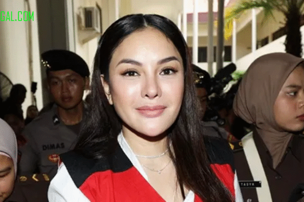 Nikita Mirzani Nantikan Kesaksian Reza Gladys dan Cabut Nikita Mirzani